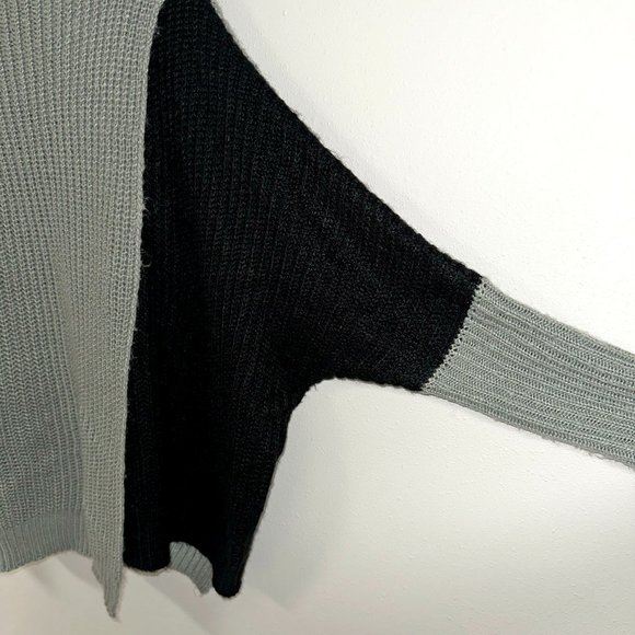 Anthro Elan Asymmetrical Oversized Sweater - Picture 6 of 10